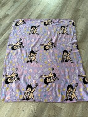 Betty Boop Pink & Purple Fleece Blanket